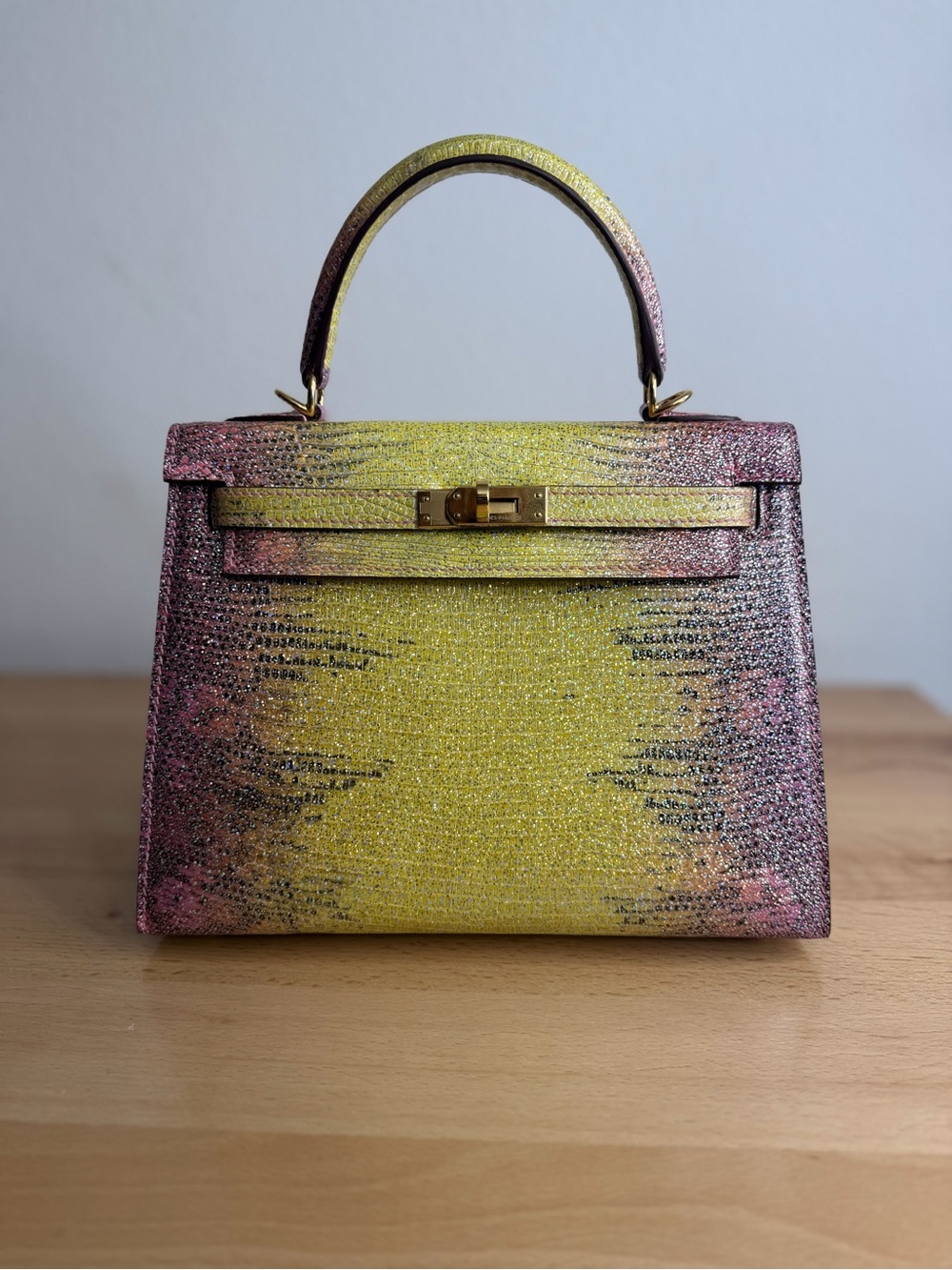 H 25cm Kelly Sellier genuine Ombré lizard vert anis fuchsia iridescent GHW
